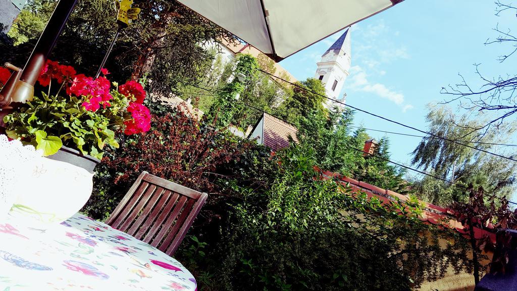 Karmelita Boutique Apartman Sopron Bagian luar foto