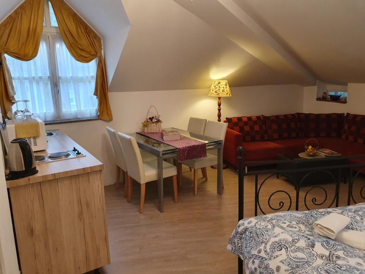 Karmelita Boutique Apartman Sopron Bagian luar foto